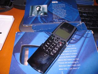 NOKIA8810